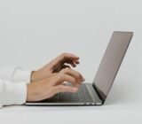 Las 5 mejores herramientas de inteligencia artificial para la redacción publicitaria rumana