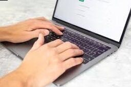 Generador de copies publicitarios: anuncios para redes y campañas.