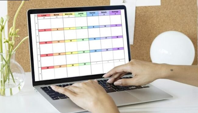 Planificador de contenido: calendarios y temas según nicho.